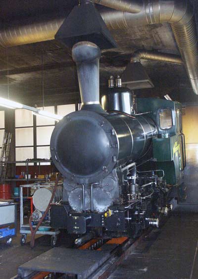 BRB No.15 in Brienz shed plugged in to the DLM preheating device. October 8 2003