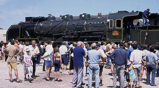 People everywhere and the vast majority were locals. This was the first steam locomotive to Chaumont in over 20 years. June 1 2003