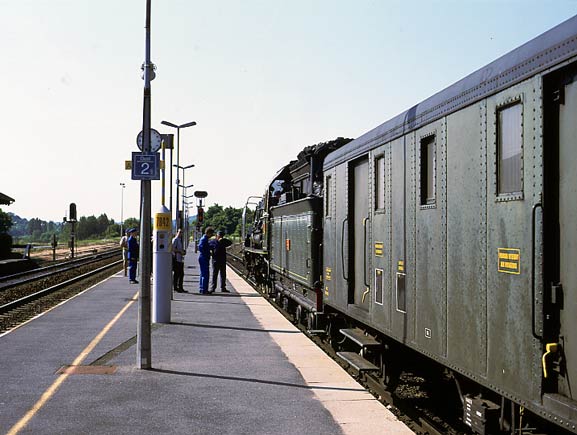 Looped to allow an express past 231G558 sits at Longueville. June 1 2003