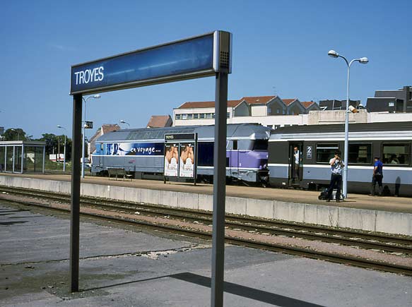 At Troyes the Paris bound express that we almost had to wait for at Chaumont overtook. June 1 2003