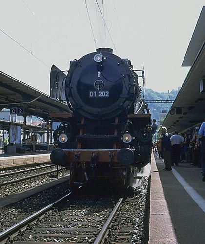 At Burgdorf Ae 4/7 came off and was replaced by DB pacific 01 202 which was also immaculately turned out. May 31 2003