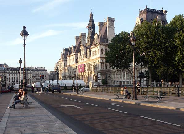 The H&ocirc;tel de Ville. May 25 2003 &copy; Brian Bane