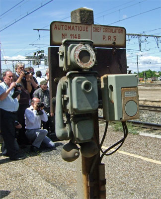 A French railway telephone and English Gricers as Miramas.