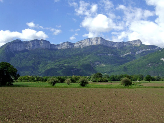 Approaching Grenoble this was the sort of excellent view we had on both sides of the train.