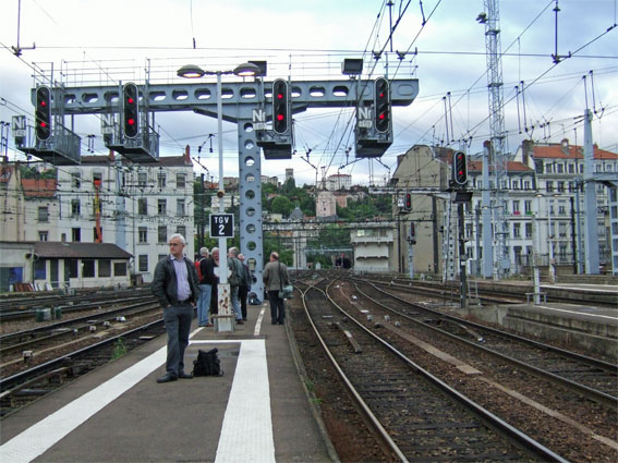 Looking north at Lyon Perrache and no sign of our train this way either!