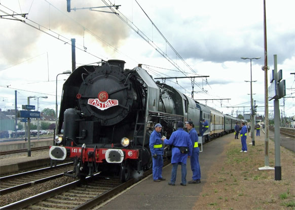 The final water stop before Paris was at Montereau.