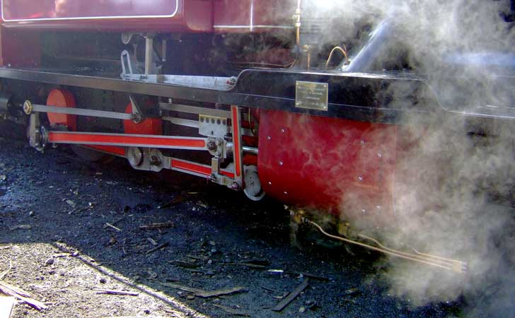 A view of 'Mark Timothy's' valvegear, revised from the original specification, and the new cylinders. 28 June 2006