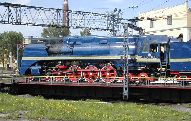 P36.0032 being turned in St Petersberg. From this angle the redraughting is invisible. © Phil Girdlestone