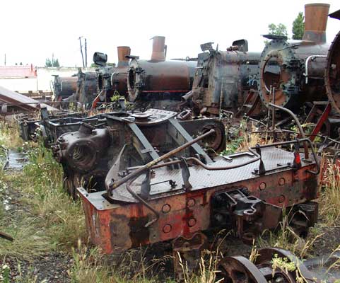 109's frames minus the boiler sits on the coast side of the more complete locos. From the right they are 102, 101, 112, 118, 111, 114 & 103. January 24 2004