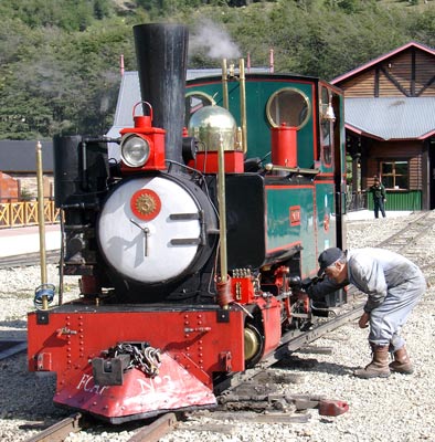 FCAF No.3 'Camila' at the end of a days work outside the depot at Estaci&oacute;n del Fin del Mundo. January 14 2004