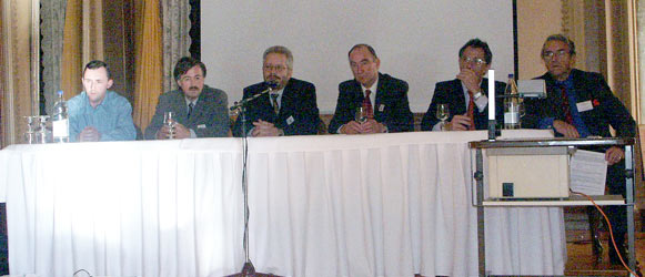 End of day one round up with James Mullaney, Roger Waller, Heimo Echensperger, Alan Fozard, Sergio Zubietta and David Morgan fielding questions. October 6 2003
