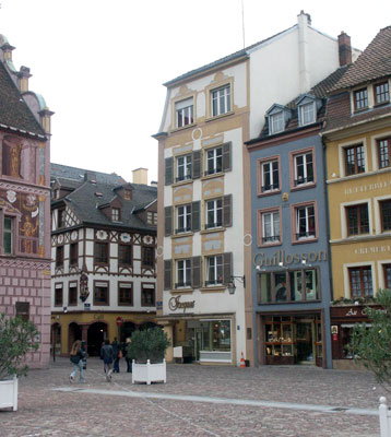 Many of the buildings in the centre of Mulhouse look to be built from crafted stone, however the reality is that they are painted to give that impression. October 8 2003