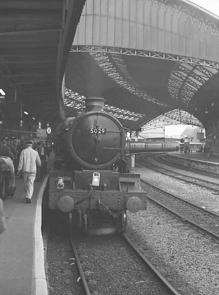 5029 Nunney Castle back at Bristol Temple Meads at the end of the crew training turn. September 2001