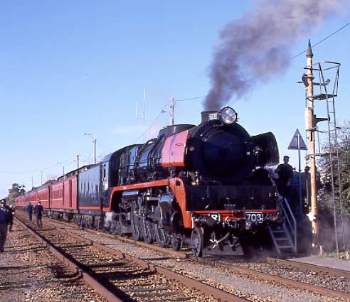 R703 at Benalla awaiting departure time with the return leg to Melbourne. 30 June 2001