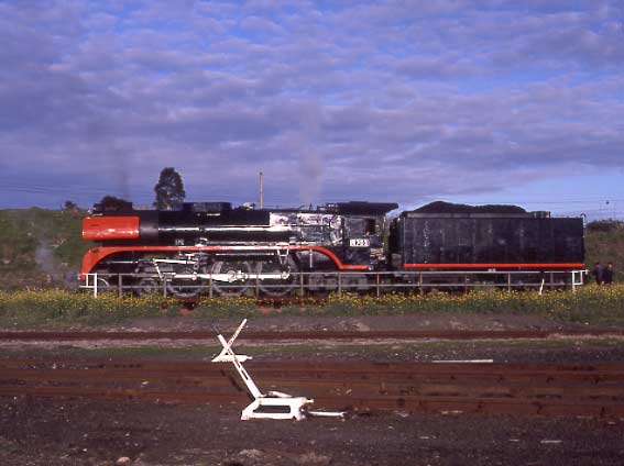 R703 on Newport Works turntable. June 29 2001