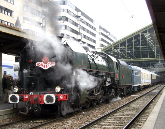 141R 1199 complete with replica headboard at the head of our train a short time before departure.