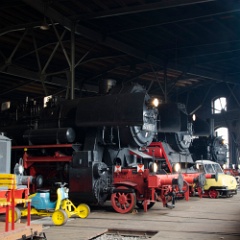 DSC6805  Inside the shed are locos and a number of other items. In this view the locos are 52 8183, 58 3039 and 94 2105. : Germany
